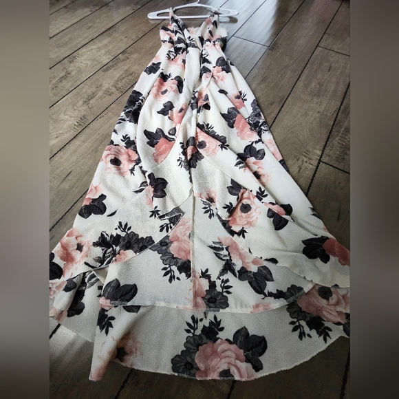 Dress - Picture 3 of 6